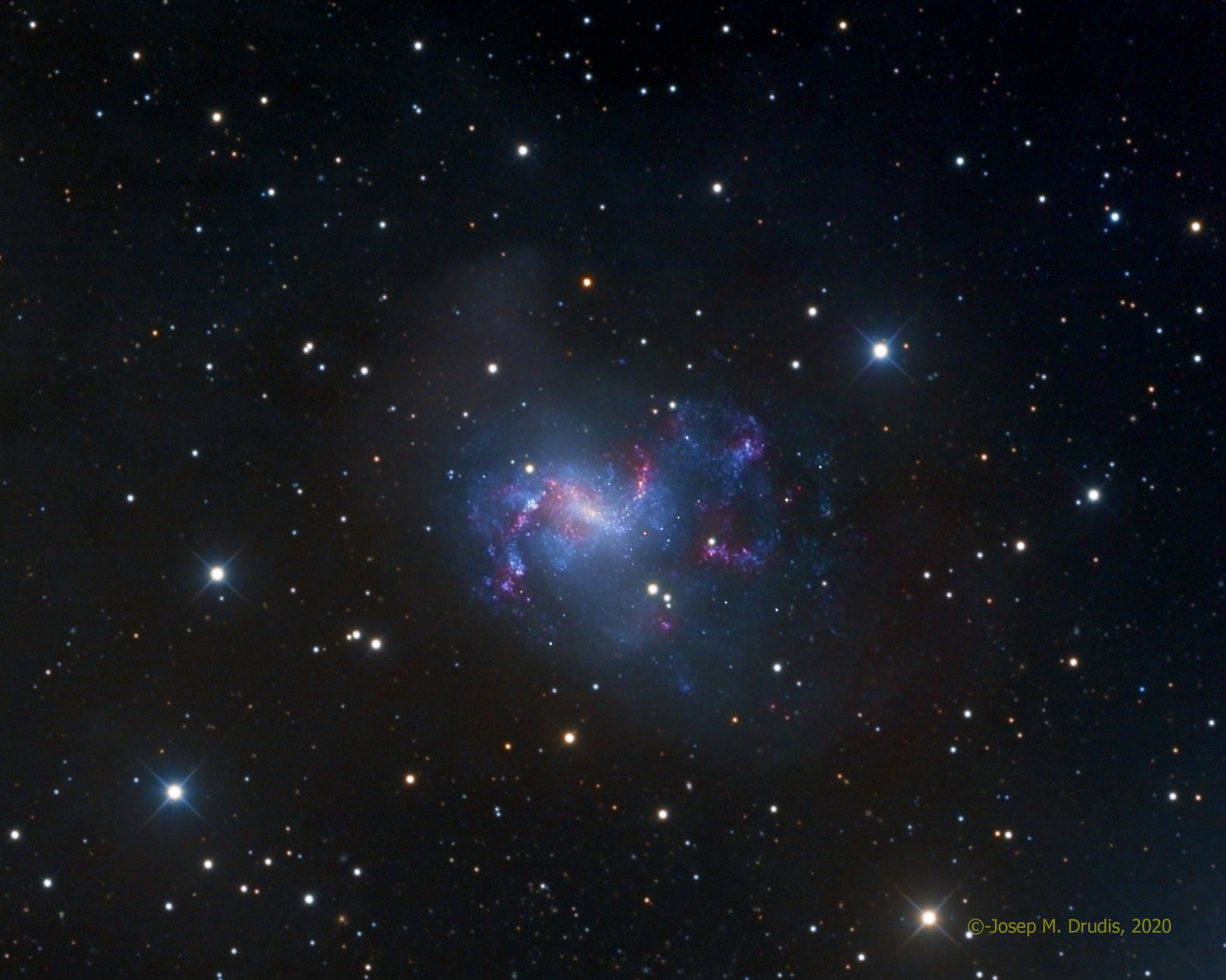 an-image-of-a-quite-peculiar-galaxy-has-been-uploaded-astrodrudis